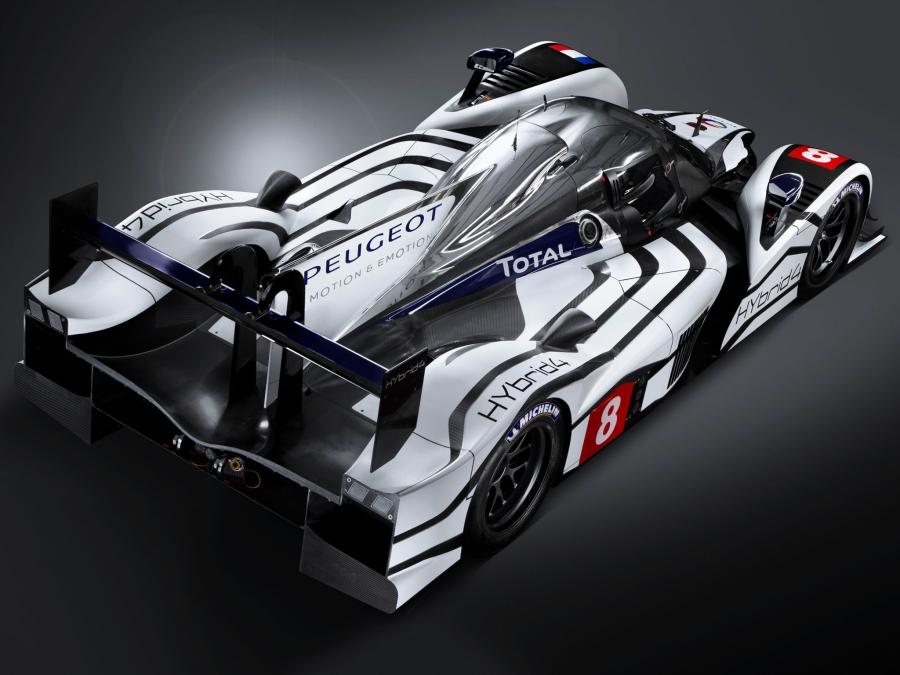  Peugeot 908 HYbrid4 2011 года  (фото 11 из 12)